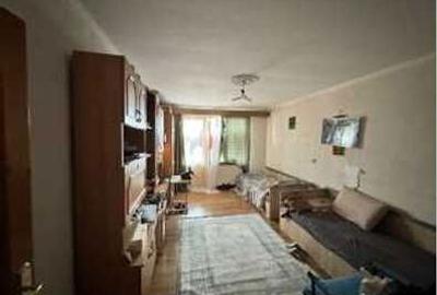 Apartament cu 2 camere decomandat în Central - 2