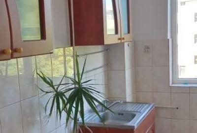 Apartament cu 2 camere semidecomandat în Hipodrom