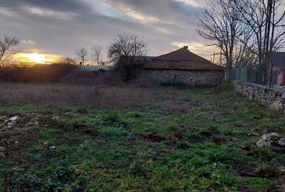 Casă individuală cu 3 camere cu Canalizare în Plopeni - 3