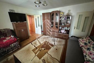 Apartament cu 3 camere in Sagului, centrala termica, etaj intermediar - 6