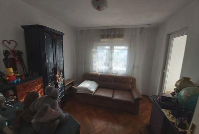 Apartament cu 3 camere decomandat în Dacia - 5