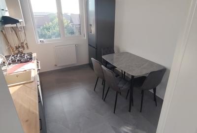 Apartament cu 3 camere semidecomandat în Fundeni - 2