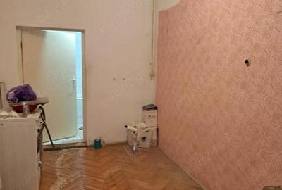 Casă cu 3 camere cu Teren 500 Mp în Titulescu - 9