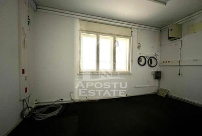 Casa cu 5 camere, 2 bai, pretabila pentru birouri. Girocului - 7