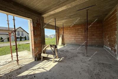 Duplex cu 5 camere cu Canalizare în Giroc - 8