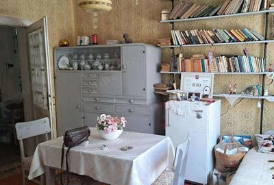 Casa de vanzare cu 2 camere , langa Liceul Economic , 110.000 euro neg - 6