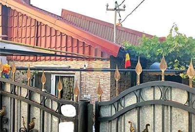 Casă cu 4 camere cu Canalizare în Central - 7