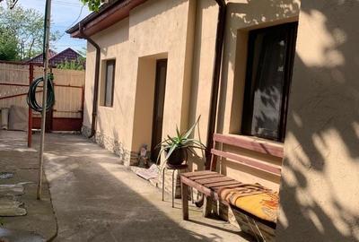 Casă cu 4 camere decomandat în Băceni - 1