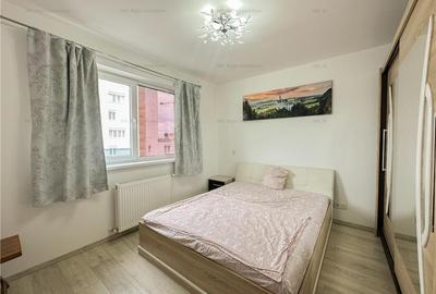 Apartament cu 2 camere decomandat, mobilat în Tractorul - 3