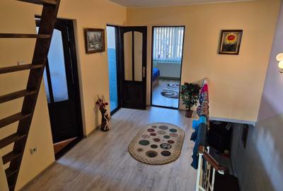 Casă cu 4 camere în Dezmir - 2