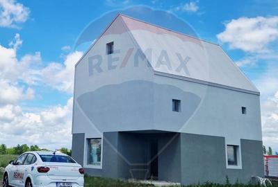 Casa / Vila - 132,5 mp  , teren - 264 mp  / zona Carcea - 2