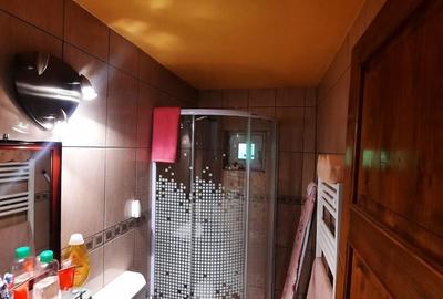 Casă cu 5 camere cu Teren 8142 Mp în Central - 2