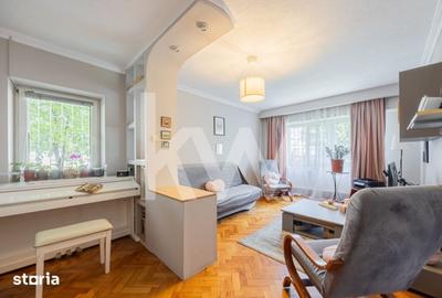 Apartament cu 3 camere decomandat în Valea Cetății
