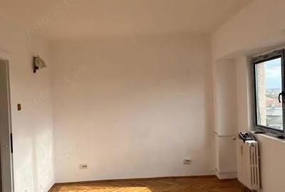 Apartament cu 3 camere decomandat în Rogerius - 11