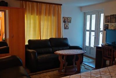 Vând casă și teren  intravilan Tg Neamt - 2