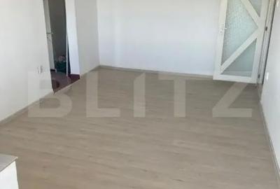 Apartament cu 3 camere semidecomandat în Central - 2