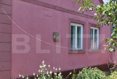 Casa batraneasca , vatra veche, teren 675, 2 fronturi strada - 2