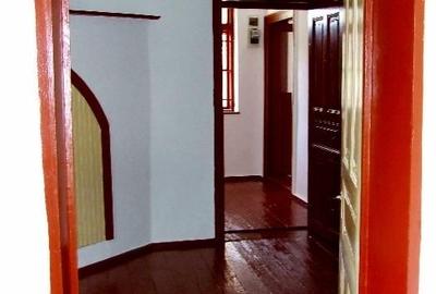 Casă cu 5 camere cu Teren 890 Mp în Nicolae Bălcescu - 14