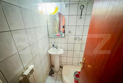 Apartament cu 4 camere, decomandat, zona Decebal - 7