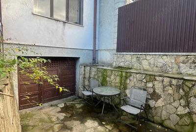 Casă cu 4 camere în Ultracentral - 1