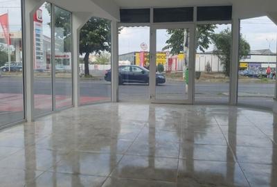 Spațiu comercial, de 46 mp, în Central - 7