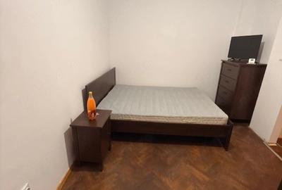 Garsonieră semidecomandată, mobilată în P-ța Unirii - 1