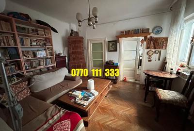 Casă individuală cu 3 camere cu Canalizare în Central - 1