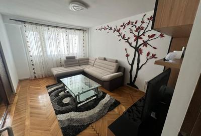 Apartament cu 3 camere decomandat în Micro 39 - 1