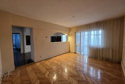 Apartament cu 4 camere decomandat în Central - 12