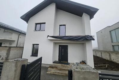 Casă cu 2 camere în Berceni - 3
