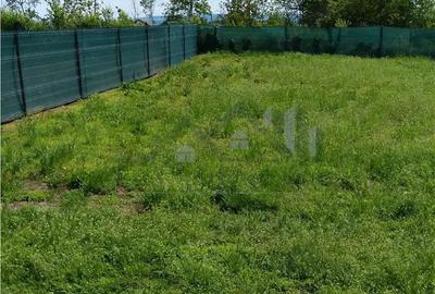 Teren de 800 mp, în Aroneanu - 3