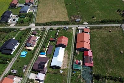 Casă cu 4 camere cu Teren 800 Mp în Coltău