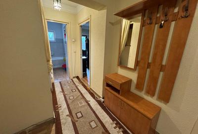 Centru, str. Arcu - Apartament 2 camere, spatios, decomandat, etaj 1 + boxa - 12