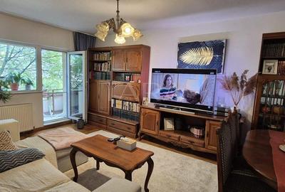 Apartament cu 4 camere, mobilat în Bulgaria