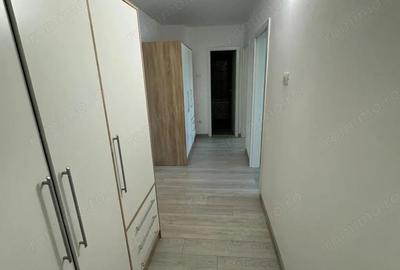 Apartament cu 4 camere decomandat în Vlădeasa - 1