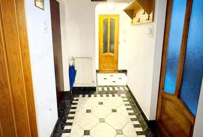 Apartament cu 4 camere decomandat în Central - 1