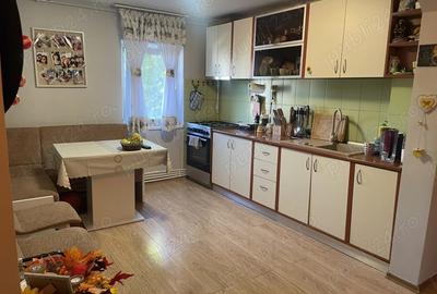 Vand apartament 2 camere, etaj 3 - 12