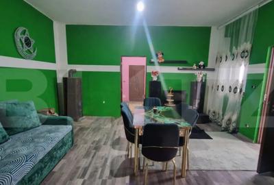 Casă cu 5 camere cu Canalizare în Central - 1