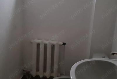 Spațiu comercial, de 48 mp, în Central - 3