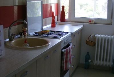 Apartament cu 2 camere semidecomandat în Km 4 - 1