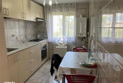 Apartament cu 3 camere decomandat în Podu Roș - 4