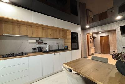 Apartament cu 4 camere decomandat în Central - 1