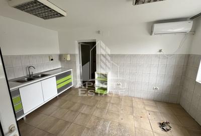 Spatiu comercial 42 mp cu intrare din strada zona Rebreanu - SAD - 2
