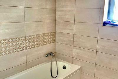 Apartament 2 camere liber la vanzare, in bloc vila zona Coresi - 4