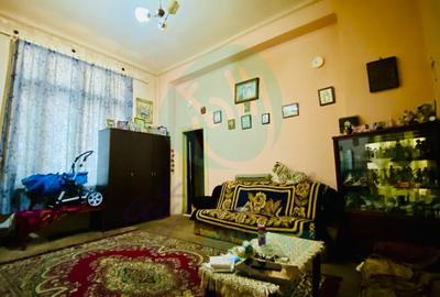 Apartament cu 4 camere semidecomandat în Unirii - 1