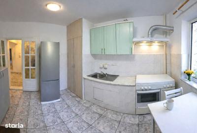 Apartament cu 2 camere decomandat în 1 Mai - 2