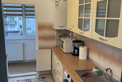 Apartament cu 2 camere decomandat în Vitrometan - 1