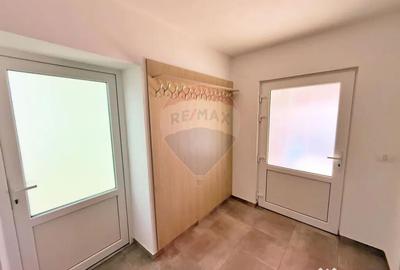 Casă cu 7 camere cu Teren 590 Mp în Macea