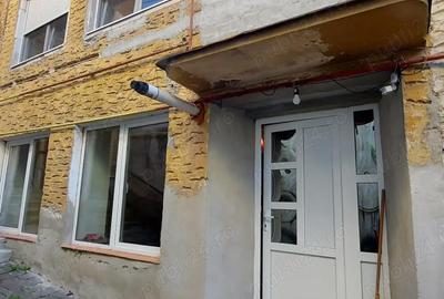 Casă cu 3 camere cu Teren 100 Mp în Central - 10