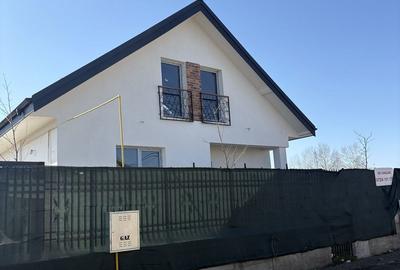 Casă cu 4 camere în Pantelimon - 1